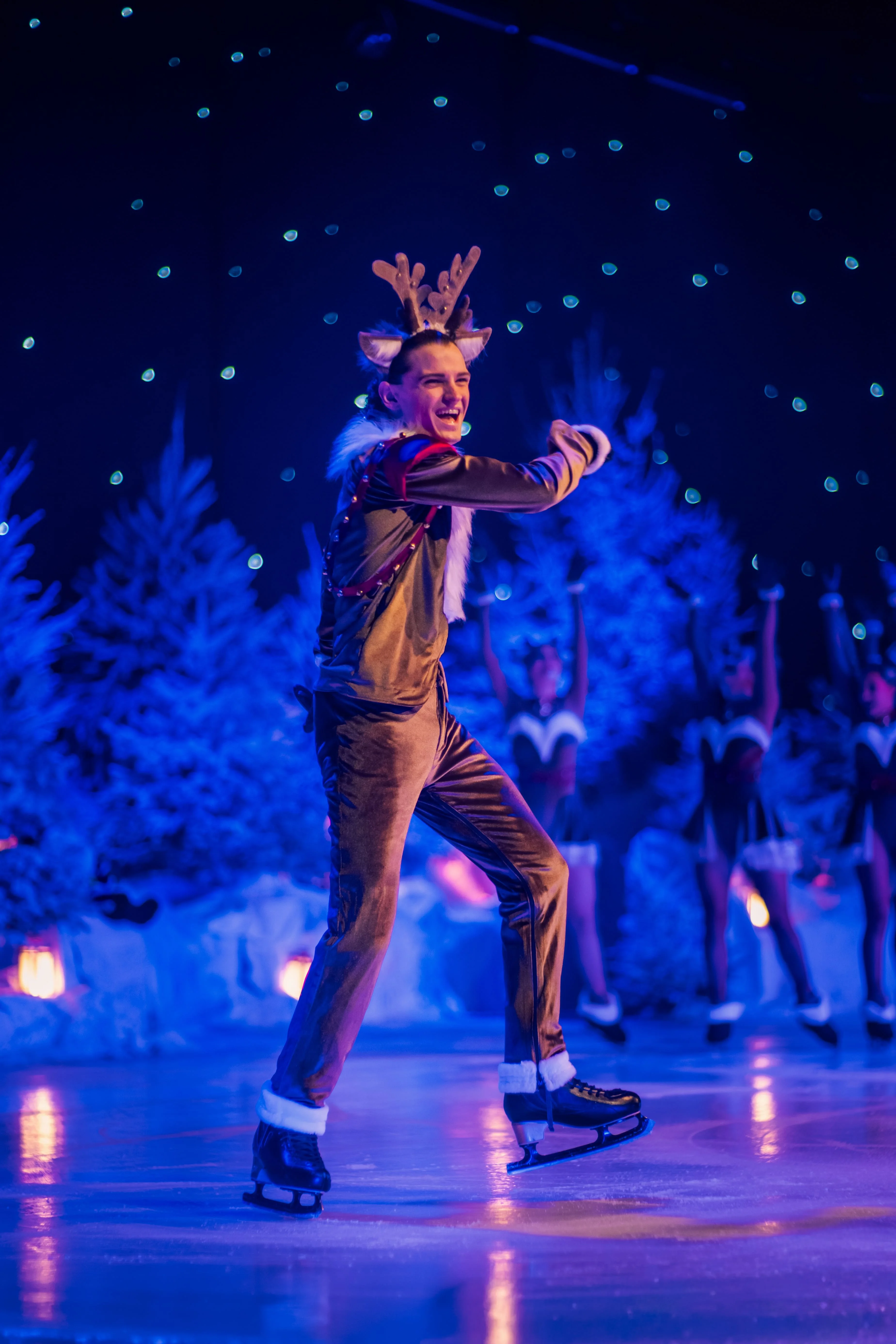 Ice Show Walibi - Finale du spectacle avec ensemble de patineurs
